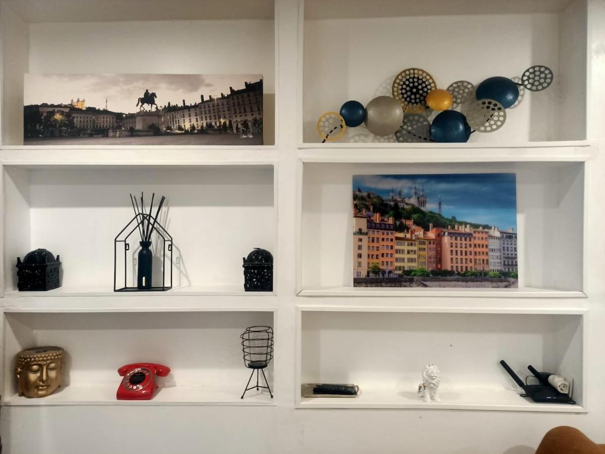 Apartamento Le Petit Cocon - Parking Prive - Lyon Sud Vénissieux Exterior foto