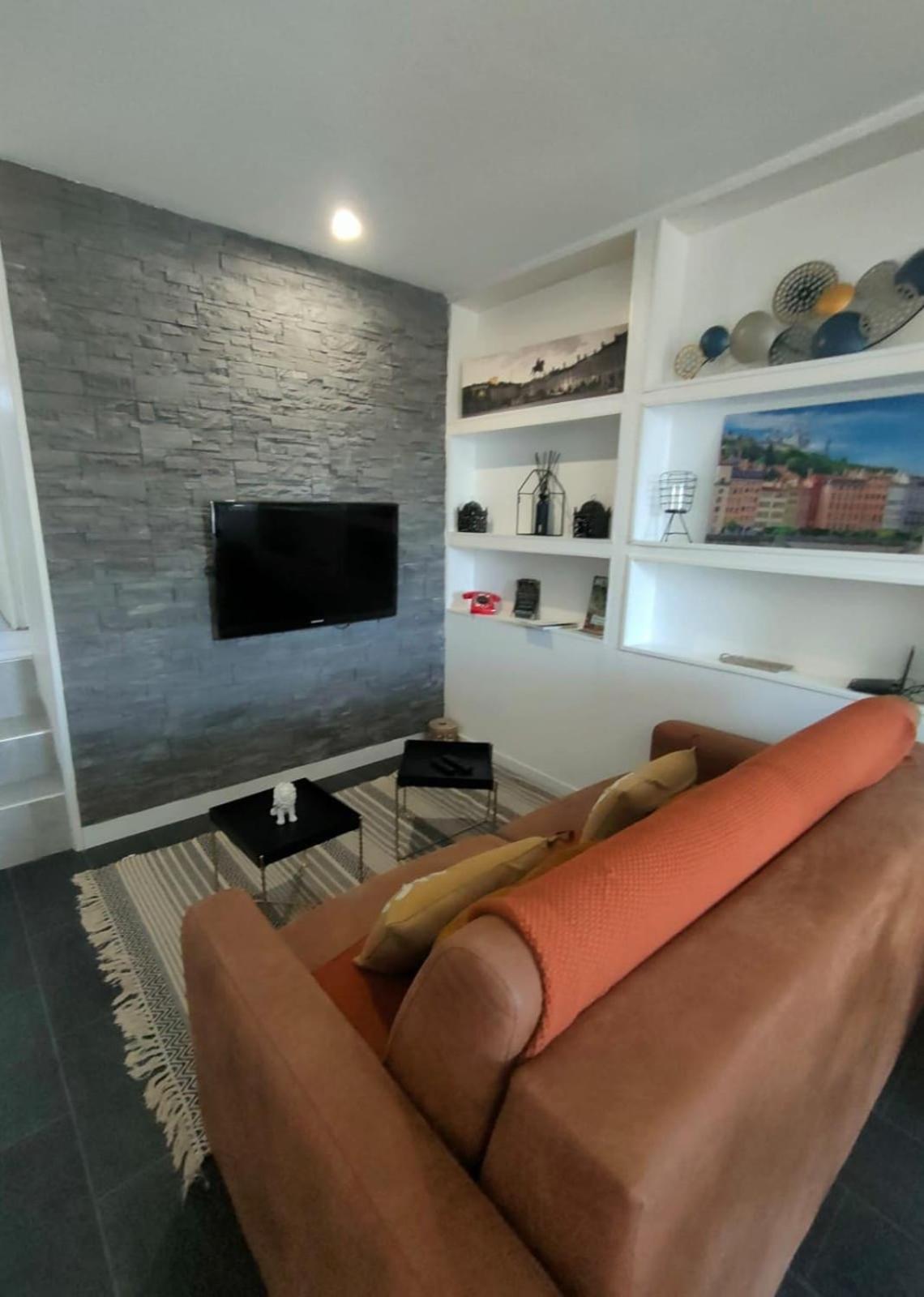 Apartamento Le Petit Cocon - Parking Prive - Lyon Sud Vénissieux Exterior foto